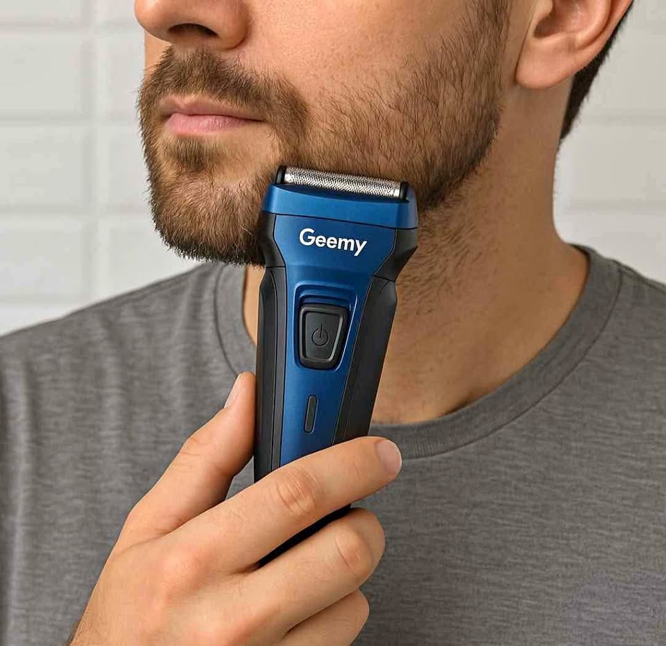 Máquina De Afeitar Geemy 3 en 1 Recargable